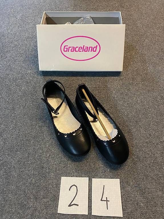 Damenschuhe: Chaussures noires neuves – Gebraucht aus Genève von Actarus17