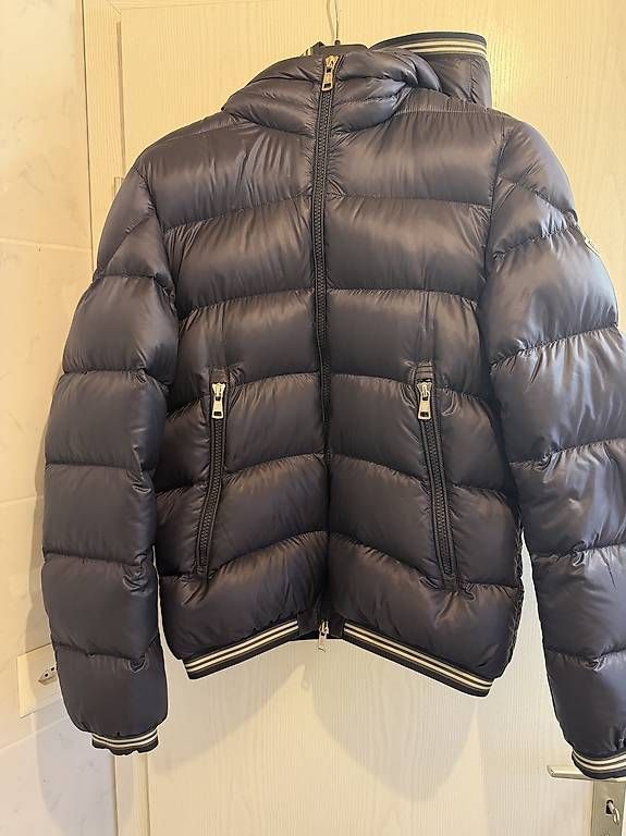 Moncler Giacche: Doudoune Moncler – Usato da Epalinges venduto da Forex.master 1