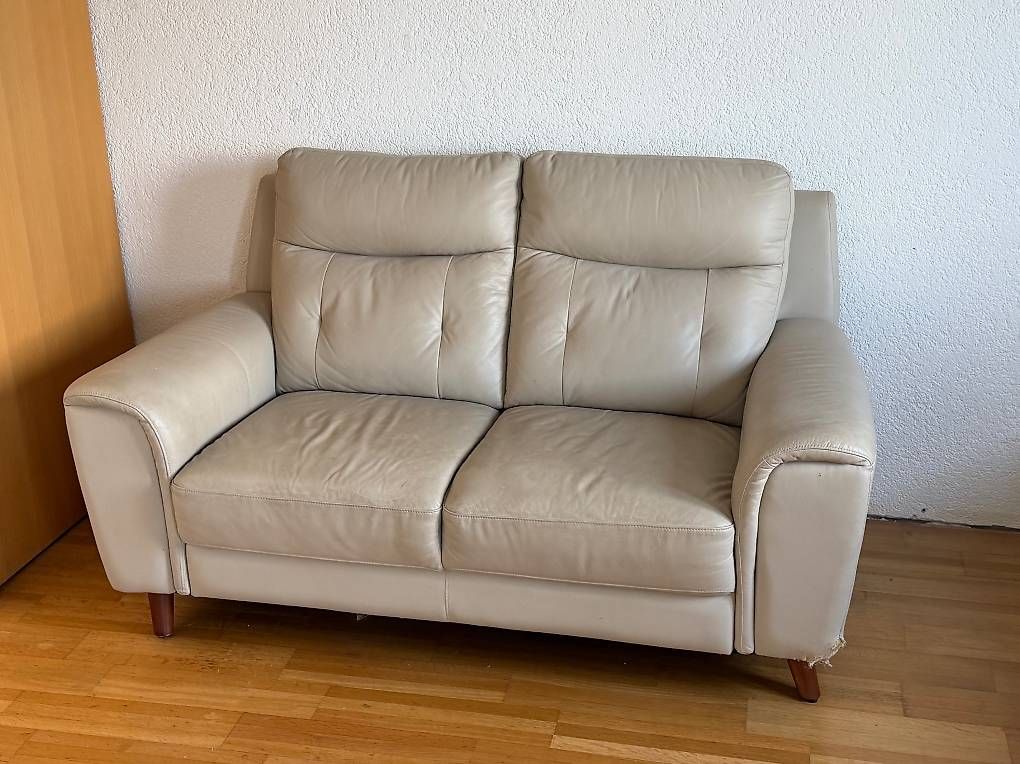 Sofas: Zweiteiliges Ledersofa – D'occasion à Sigriswil par globetrotter80