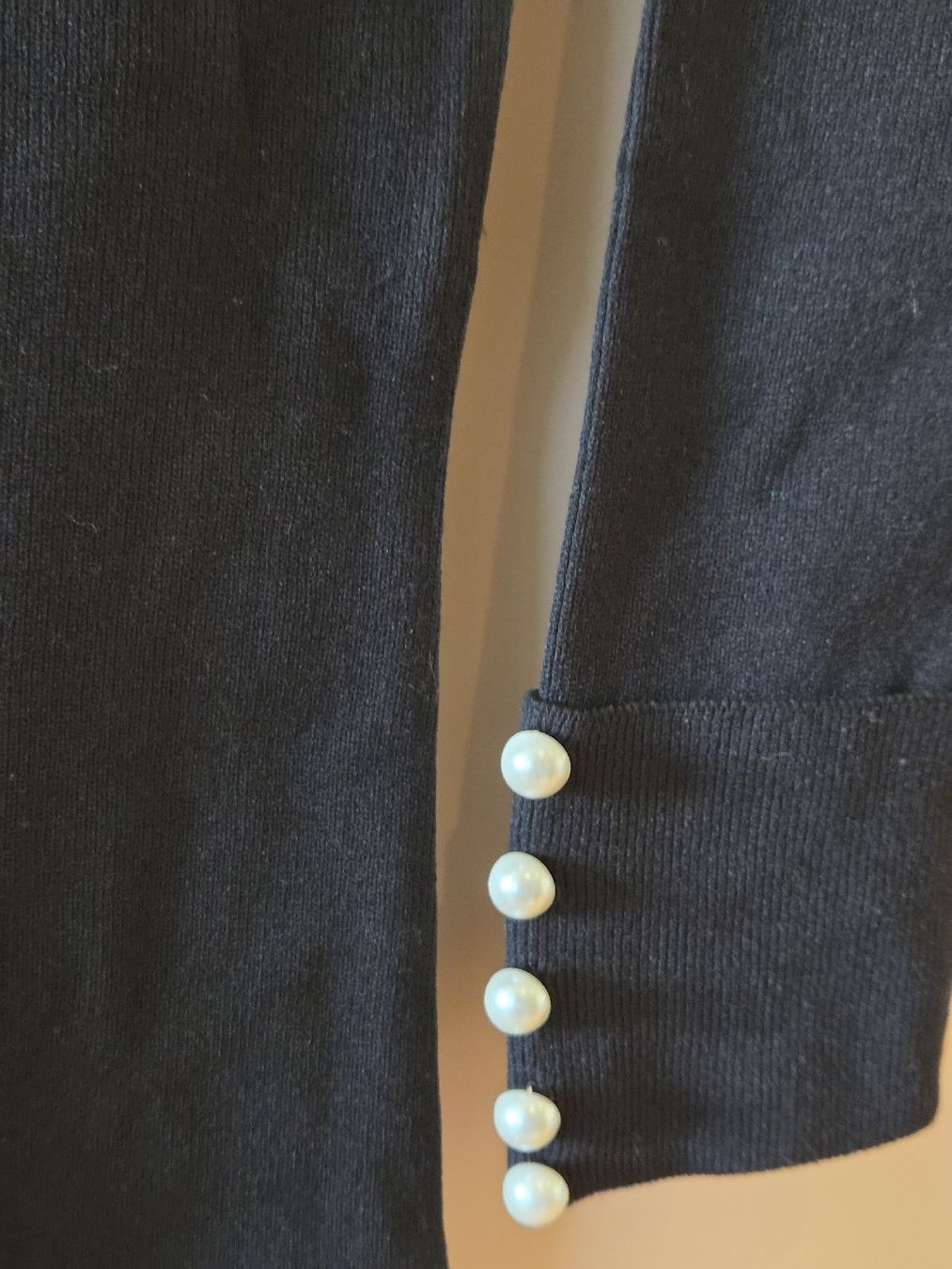 Vestiti: Elegantes Schwarzes Strickkleid mit Perlen Gr. S – Usato da Emmen venduto da GrabandGo 1