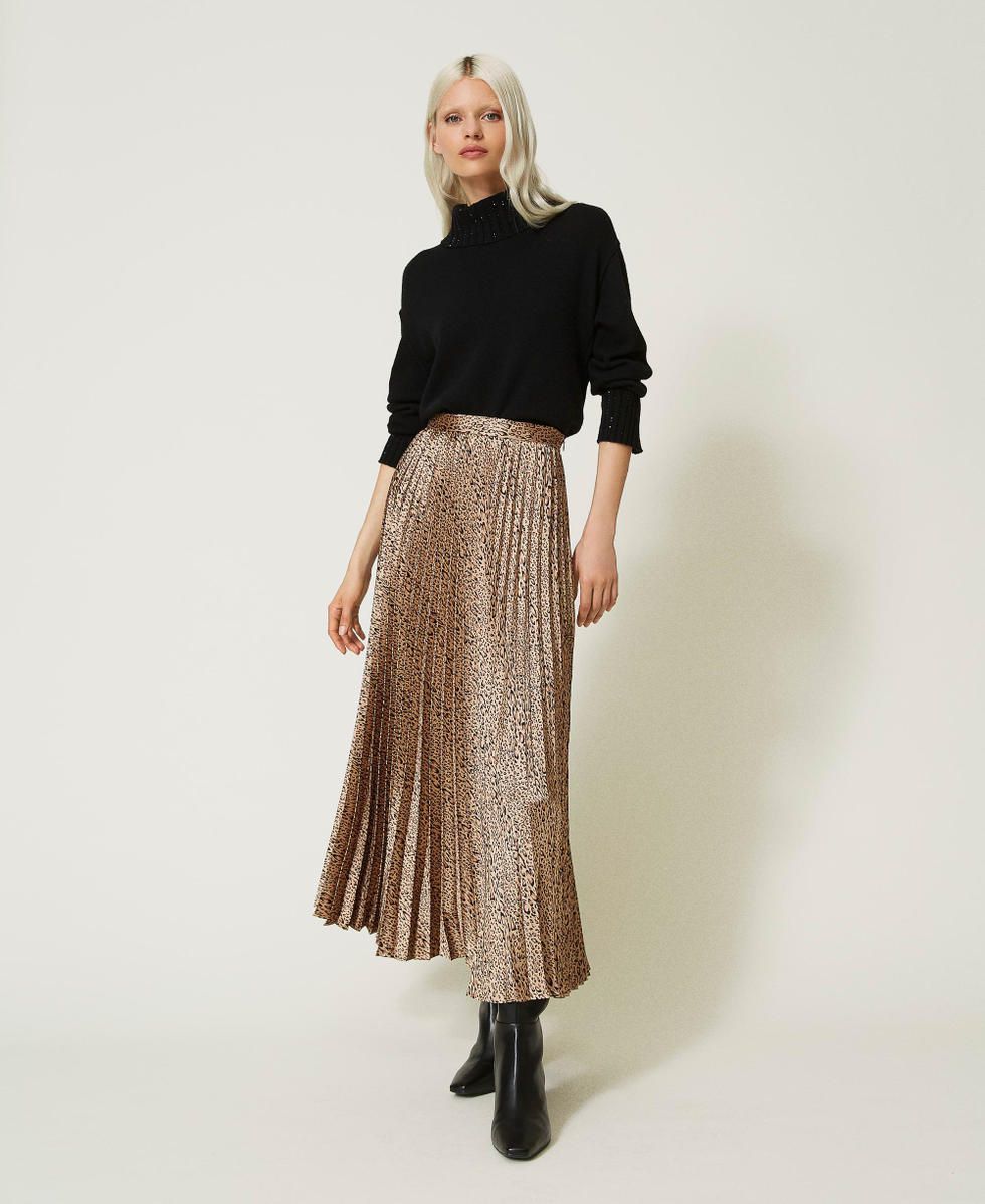 Twinset Gonne: Twinset Pleated Leopard Print Skirt – Usato da Corsier-sur-Vevey venduto da Kristina.Nova