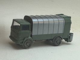AU- Wiking Mercedes Kuka Müllwagen resedagrün