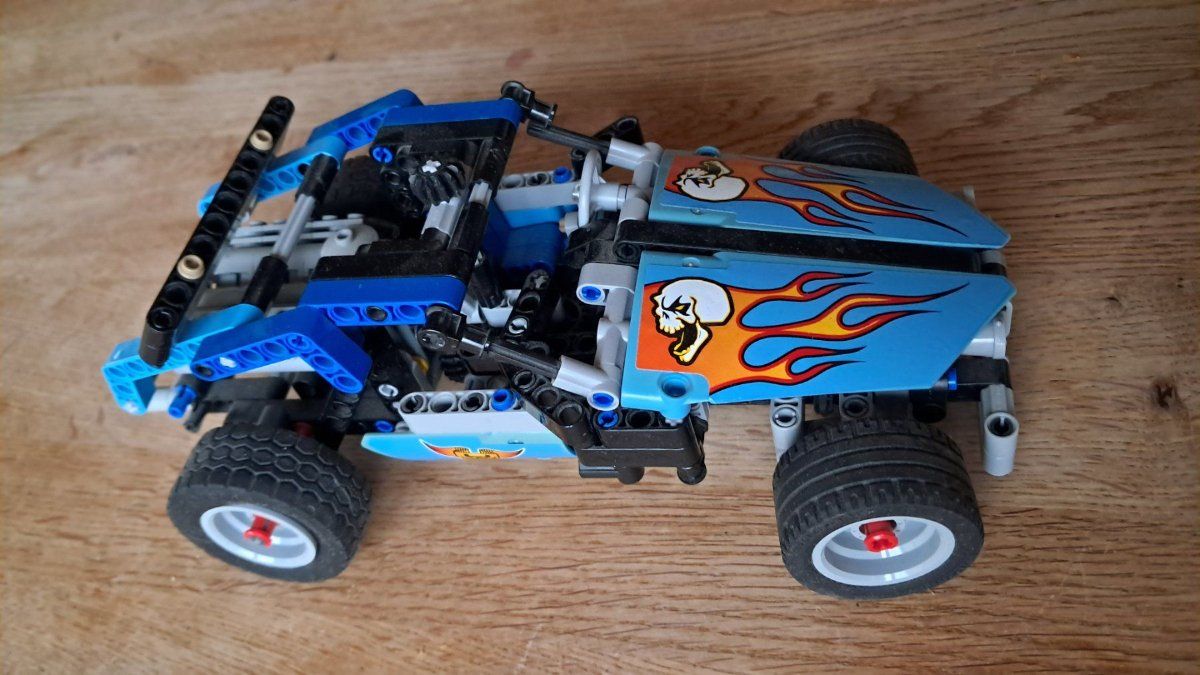 Lego Jeux de construction: Lego Technic 9392 & Lego Technic 42002 & Lego Technic 42022 – D'occasion à Martigny-Croix par Darbchri 2