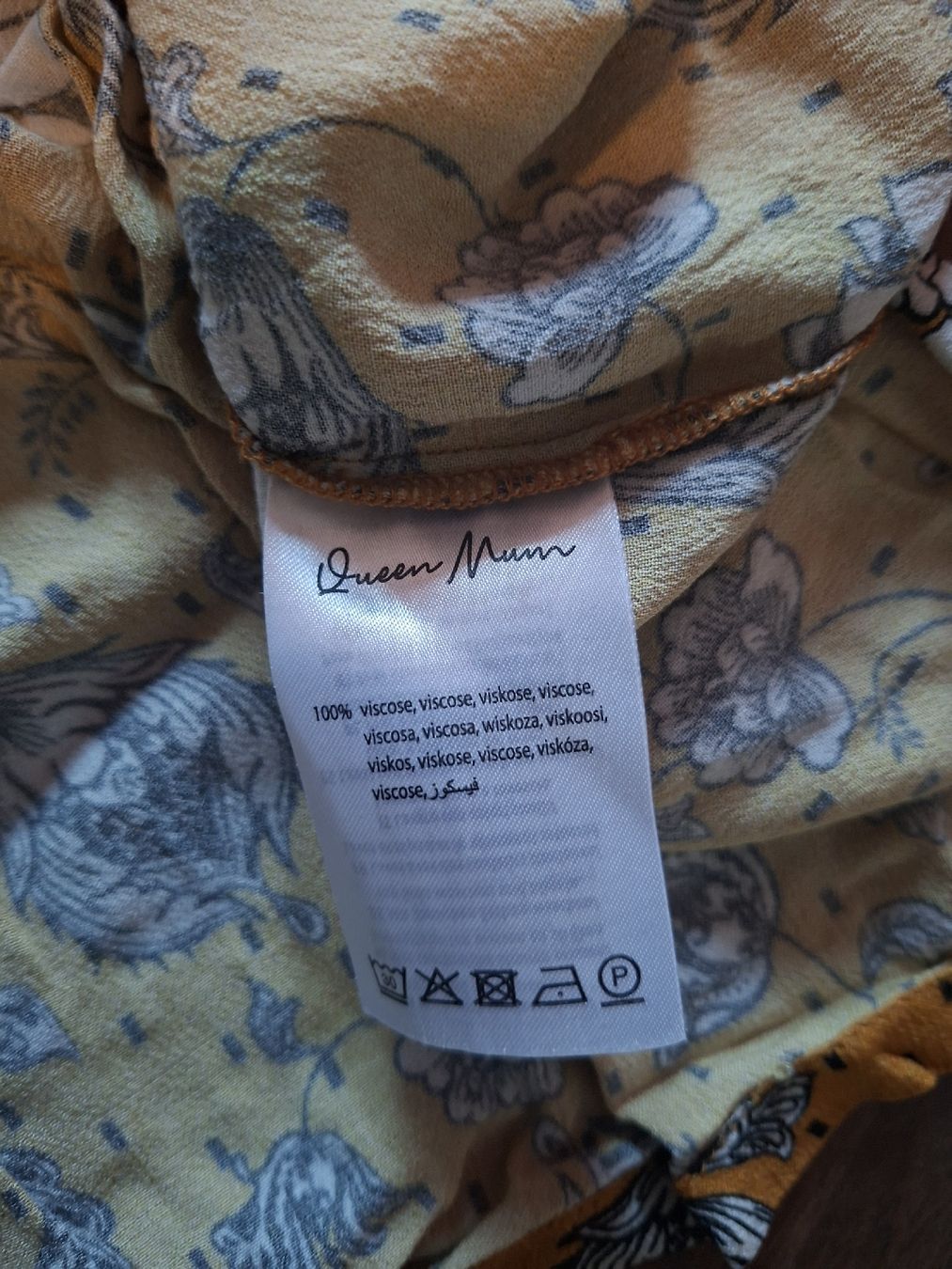 Tops: Queen Mum Umstandsshirt mit Blumenmuster Grösse M – Gebraucht aus Triesenberg von Anastasia26 2