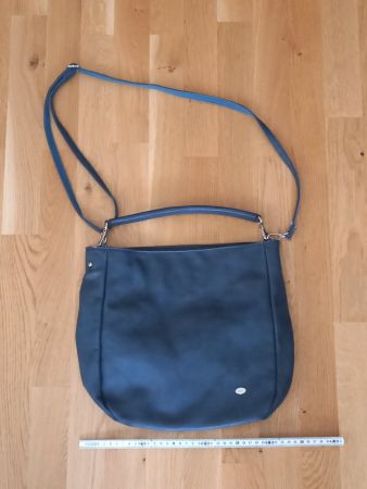 Dunkelblaue Handtasche / Umhängetasche mit viel Stauraum