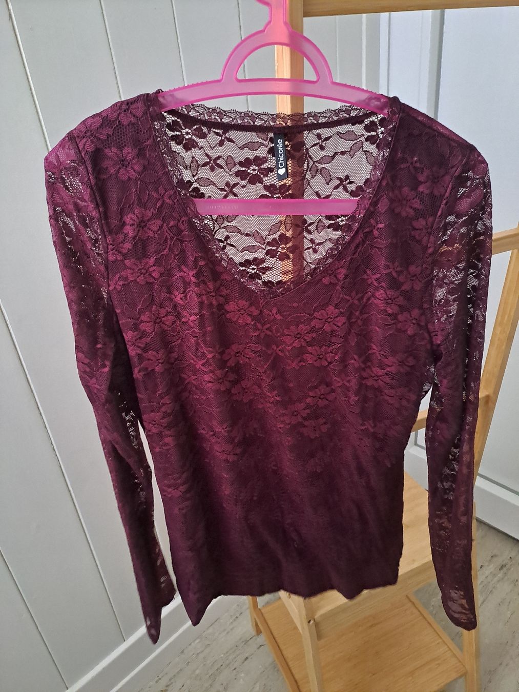 Top: Damen Spitzen Shirt Gr. L bordeaux  – Usato da Rickenbach LU venduto da bishiida