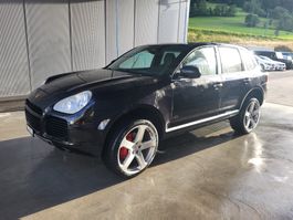 Porsche cayenne turbo 4.5 année 2025 noir 195600 kms