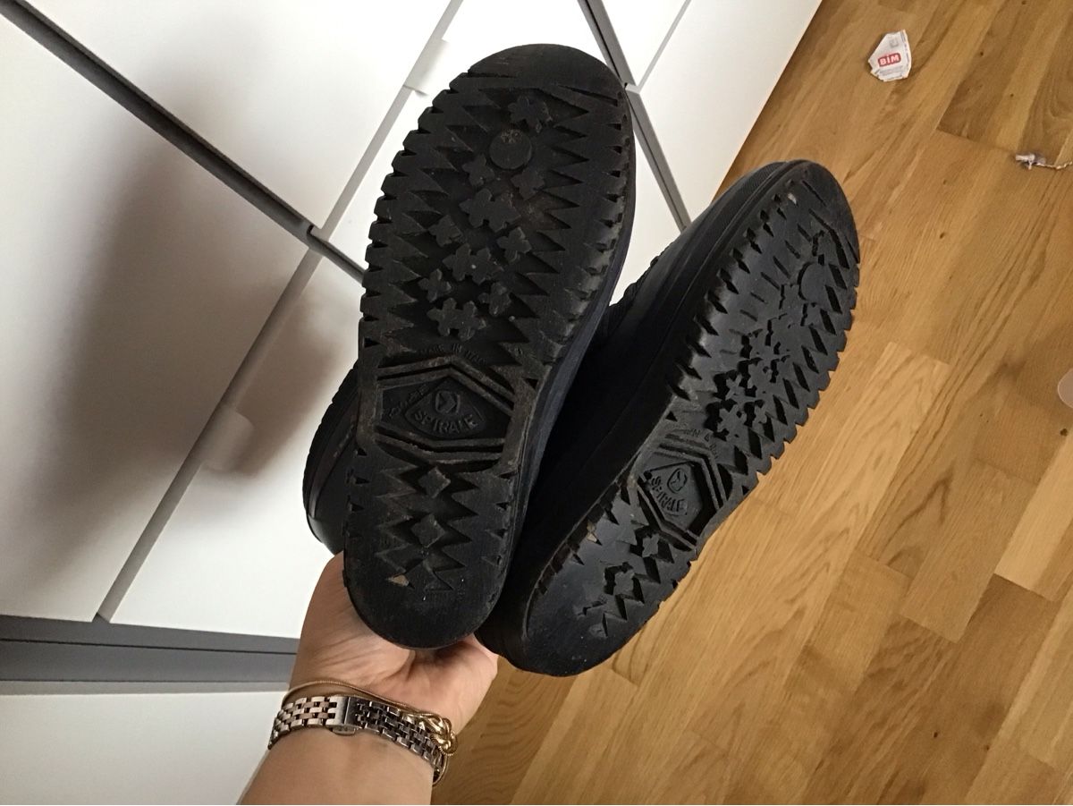 Scarpe per ragazzi: 33  gefütterte Winterstiefel  – Usato da Seuzach venduto da Tureda 2