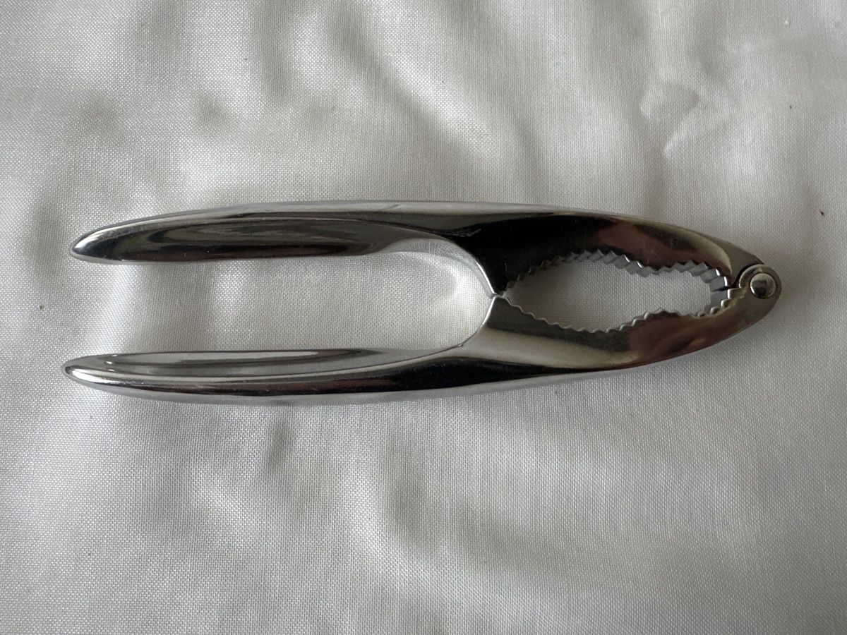 Küchengeräte: Nussknacker Edelstahl hochwertig 17cm – Gebraucht aus Zürich von Chaeffeler 1