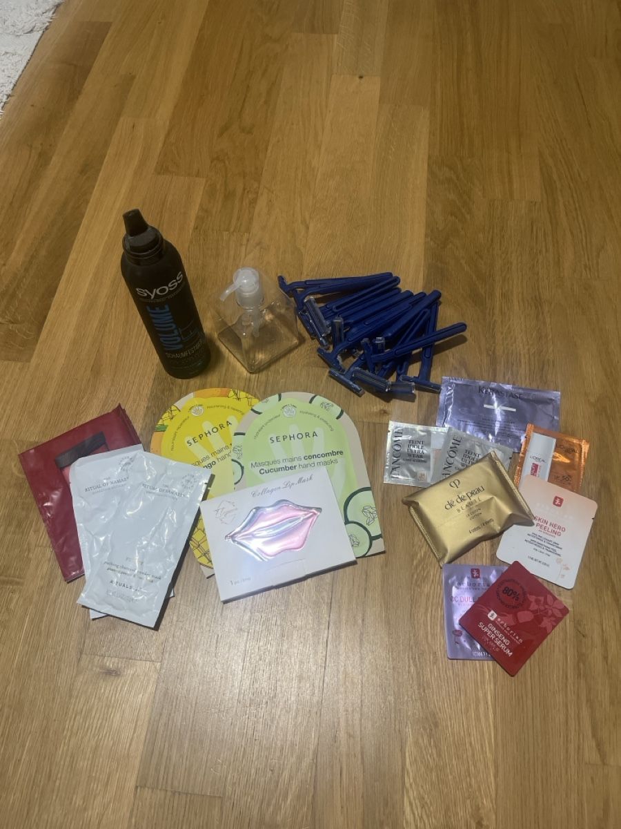 Altro per la cura del corpo: Lot: produits de soin – Usato da Le Locle venduto da Mayd_h