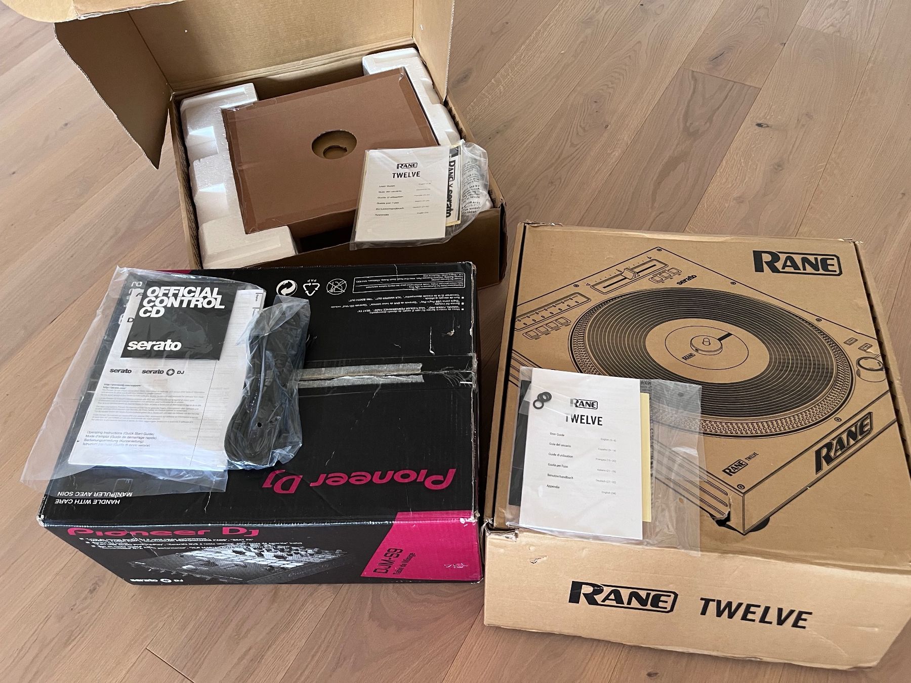 Pioneer Console di mixaggio: DJ Set / DJM S9 + 2x rane twelve mk1 – Usato da Zwillikon venduto da kendrickl 1