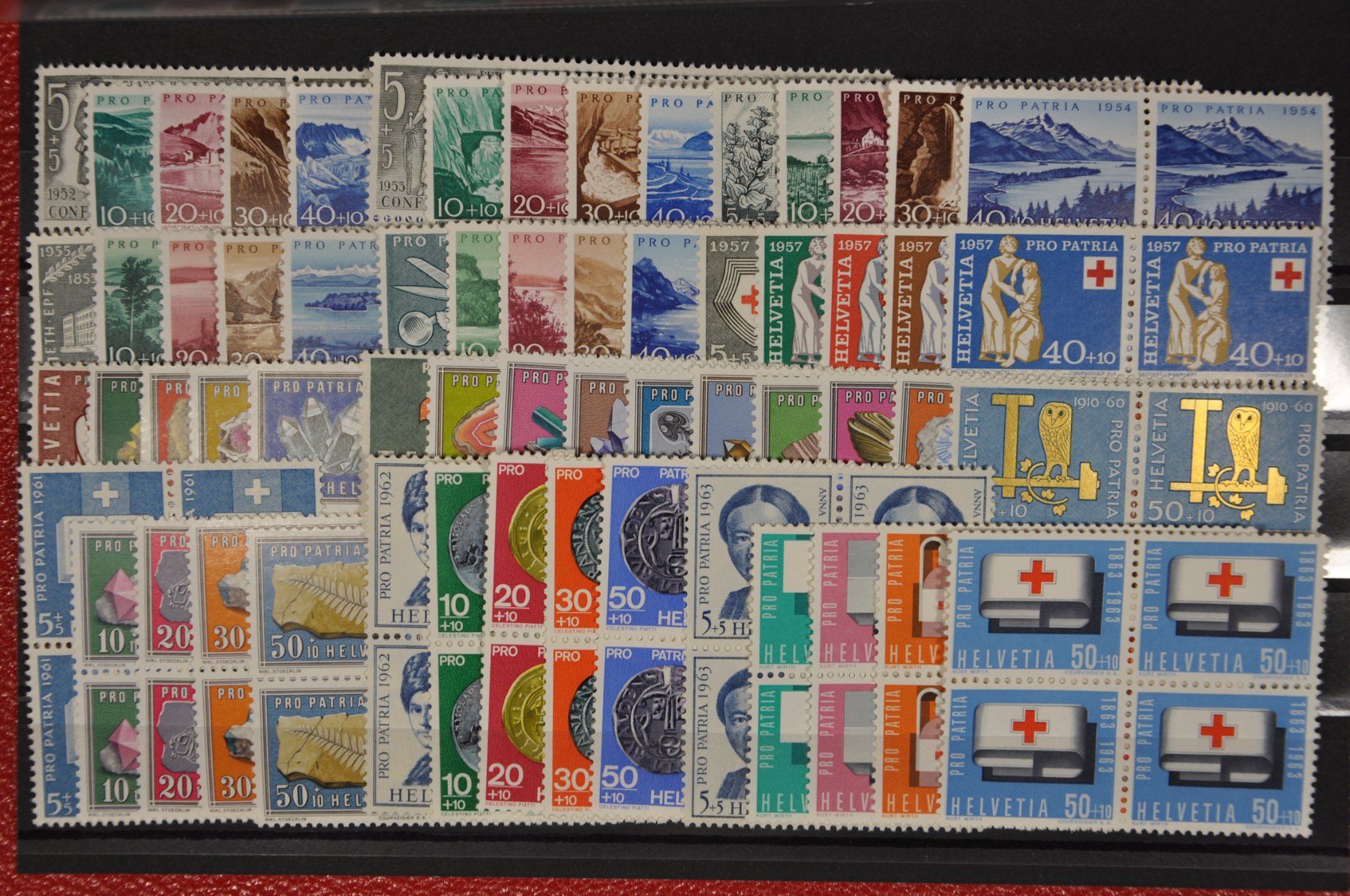 Tutti i francobolli: Pro Patria Sammlung 1942-1963 Viererblock postfrisch – Nuovo (secondo la descrizione) da Wolfhalden venduto da Zinauktion 1