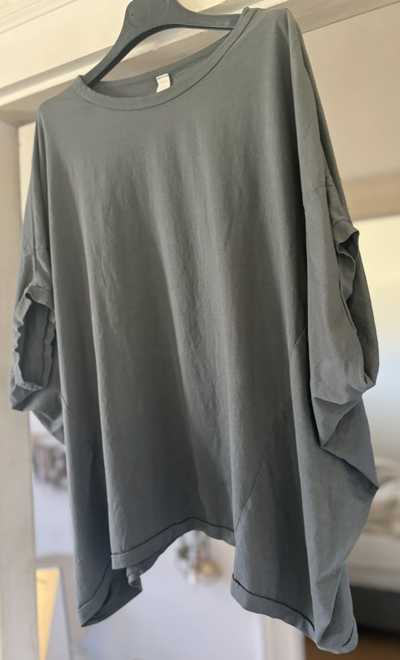 T-Shirts: T-SHIRT OVERSIZE EN COTON!! M – Neu und originalverpackt aus Locarno von NicoNion 2
