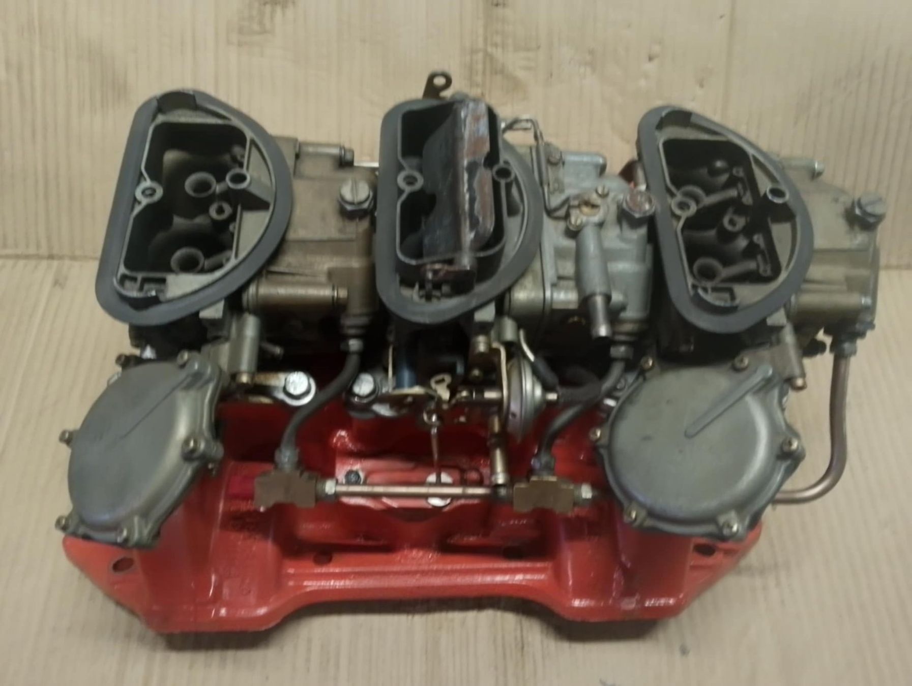 Mopar Tutti pezzi di ricambio auto: Mopar Big Block SixPack Anlage Vergaser und Intake – Usato da Niedergösgen venduto da usc_tt5r 3
