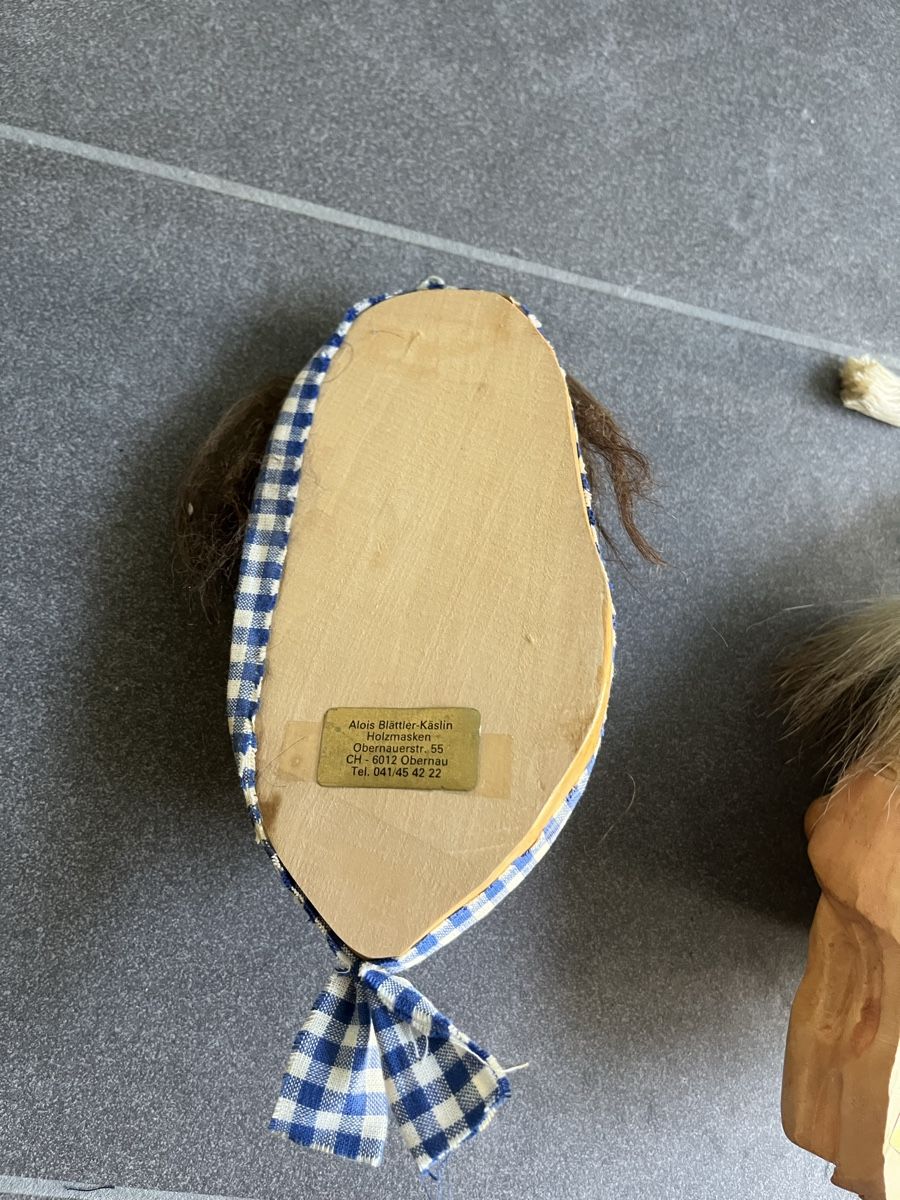Masken: Handgeschnitzte Holzmasken Kriens – Gebraucht aus Kriens von Guggach 2