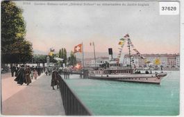 Geneve - Bateau-salon "General Dufour" au debarcadere du Jar