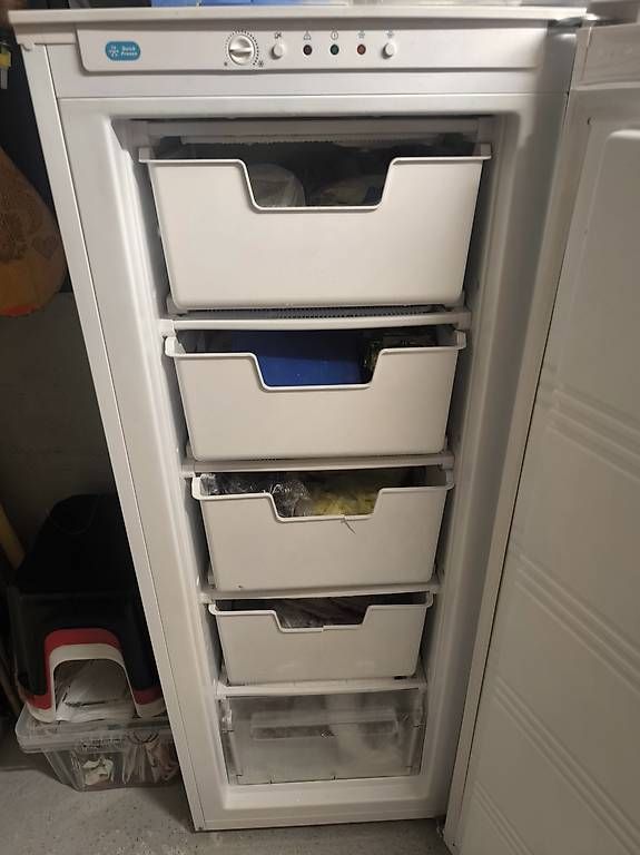 Congélateurs: Electrolux Gefrierschrank EUF2000FW 160L  – D'occasion à Merenschwand par M_S-88 4