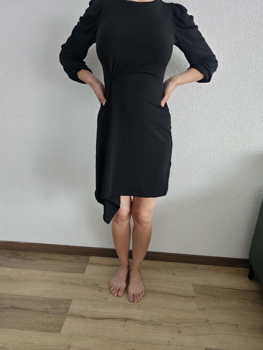 Vestiti: Vero Moda schwarzes Kleid gr s – Nuovo (secondo la descrizione) da Grosshöchstetten venduto da Qenko
