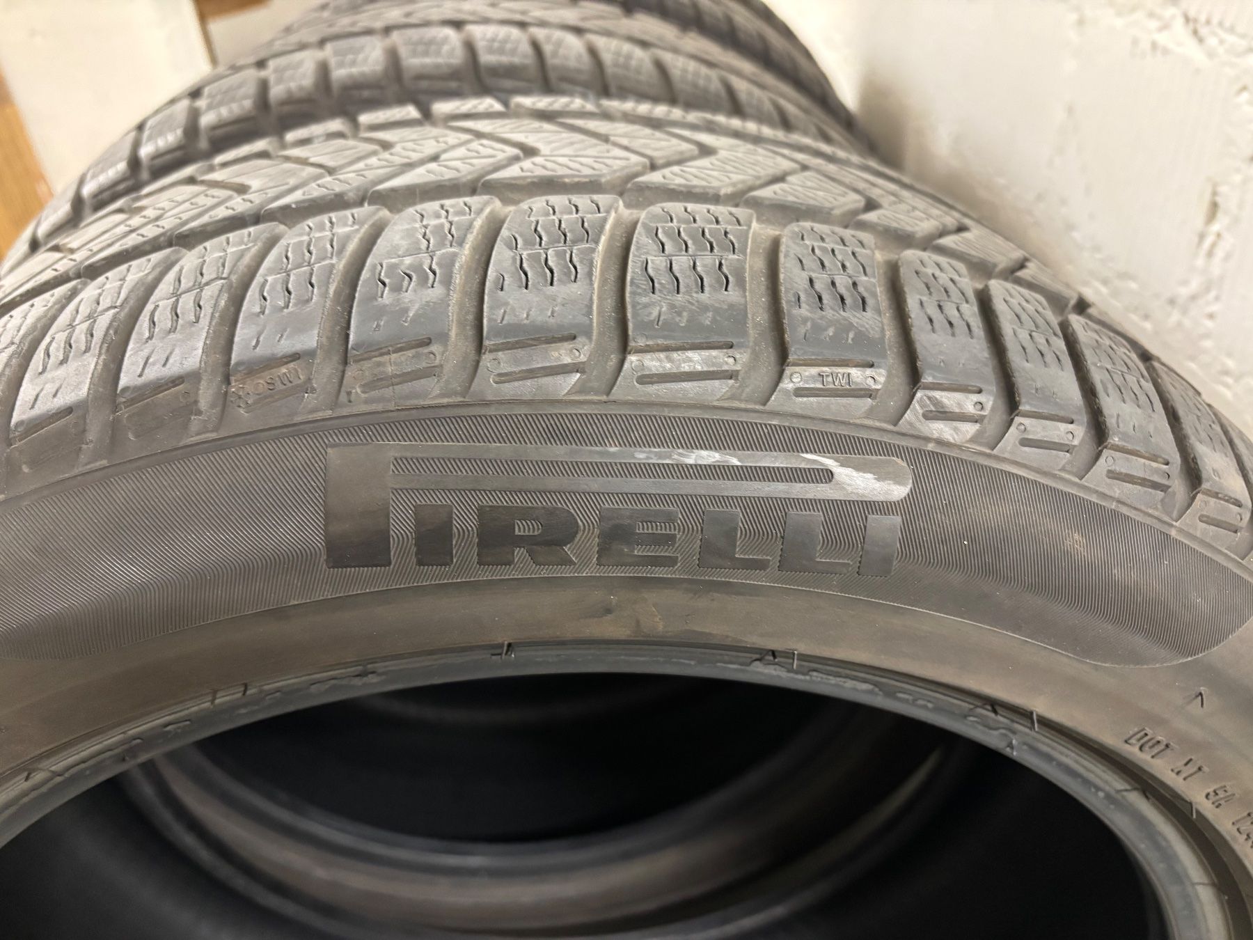 Pirelli Pneus & Kompletträder: AUDI Q3 Sport Winterreifen Pirelli Sottozero 3 - 255/45/R19 – Gebraucht aus Zürich von Axelf2 1