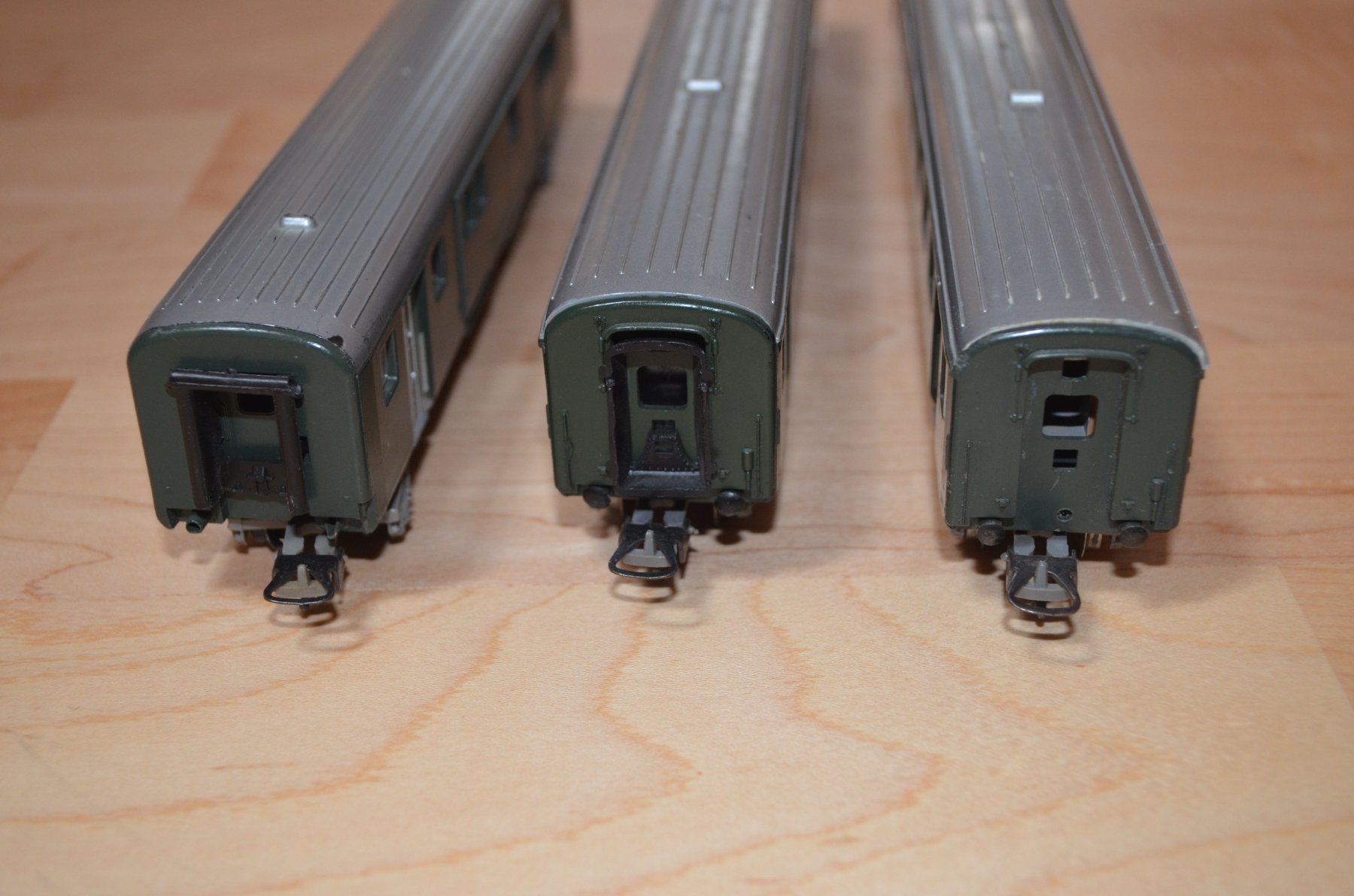 Lima Modellini di ferrovie: Konvolut Lima SBB Wagen - Bastelware – Usato da Cavardiras venduto da WaschBaer56 2