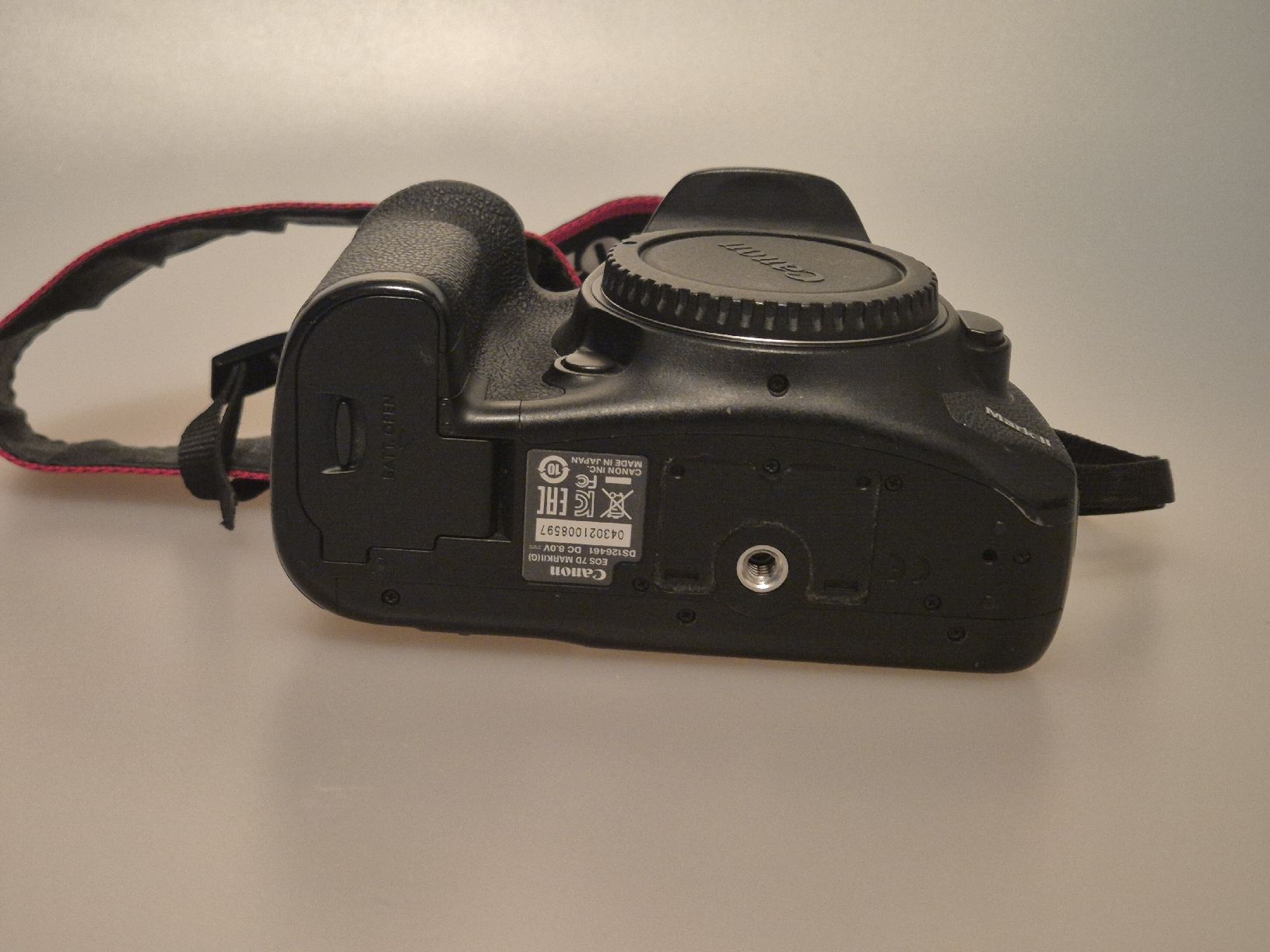 Canon Fotocamera: Canon EOS 7D Mark II mit Objektiv und Blitz gebraucht – Usato da Valchava venduto da Pepe690 4