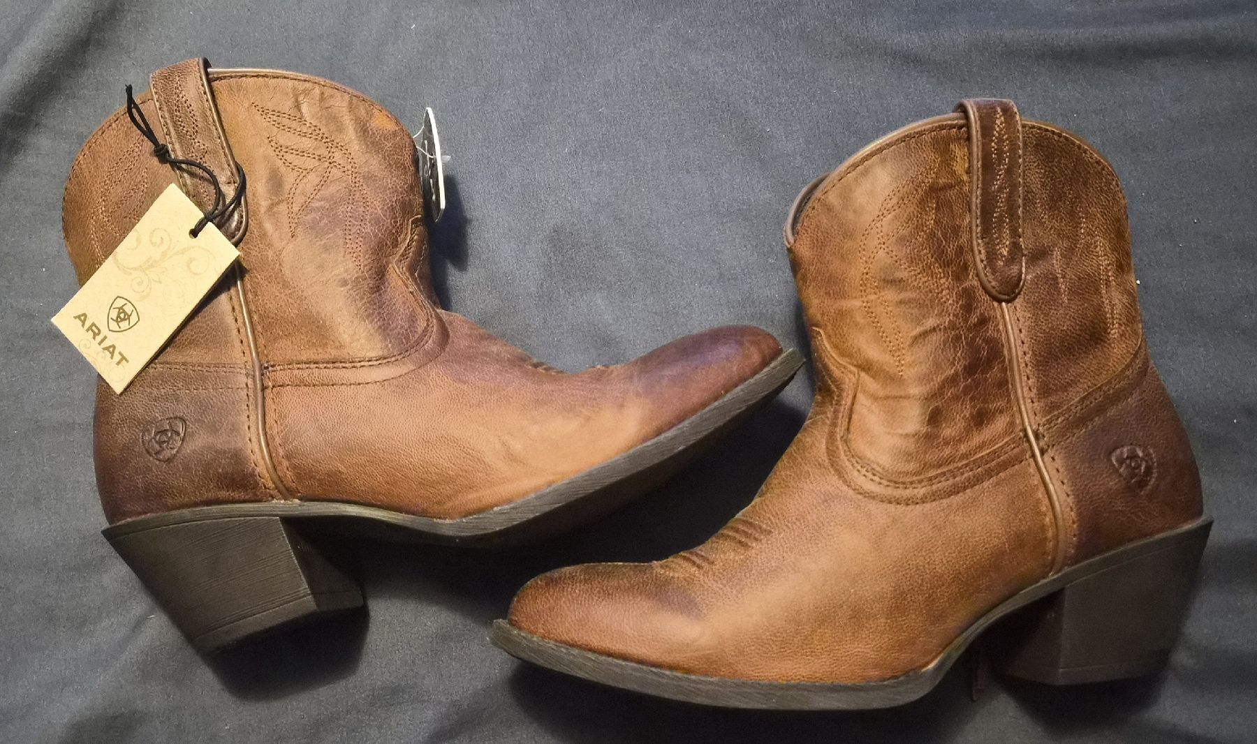 Ariat Scarpe da uomo: Ariat Boot - NEU - 7.0 B / 37.5/38 – Nuovo (secondo la descrizione) da Muhen venduto da Savana16 1