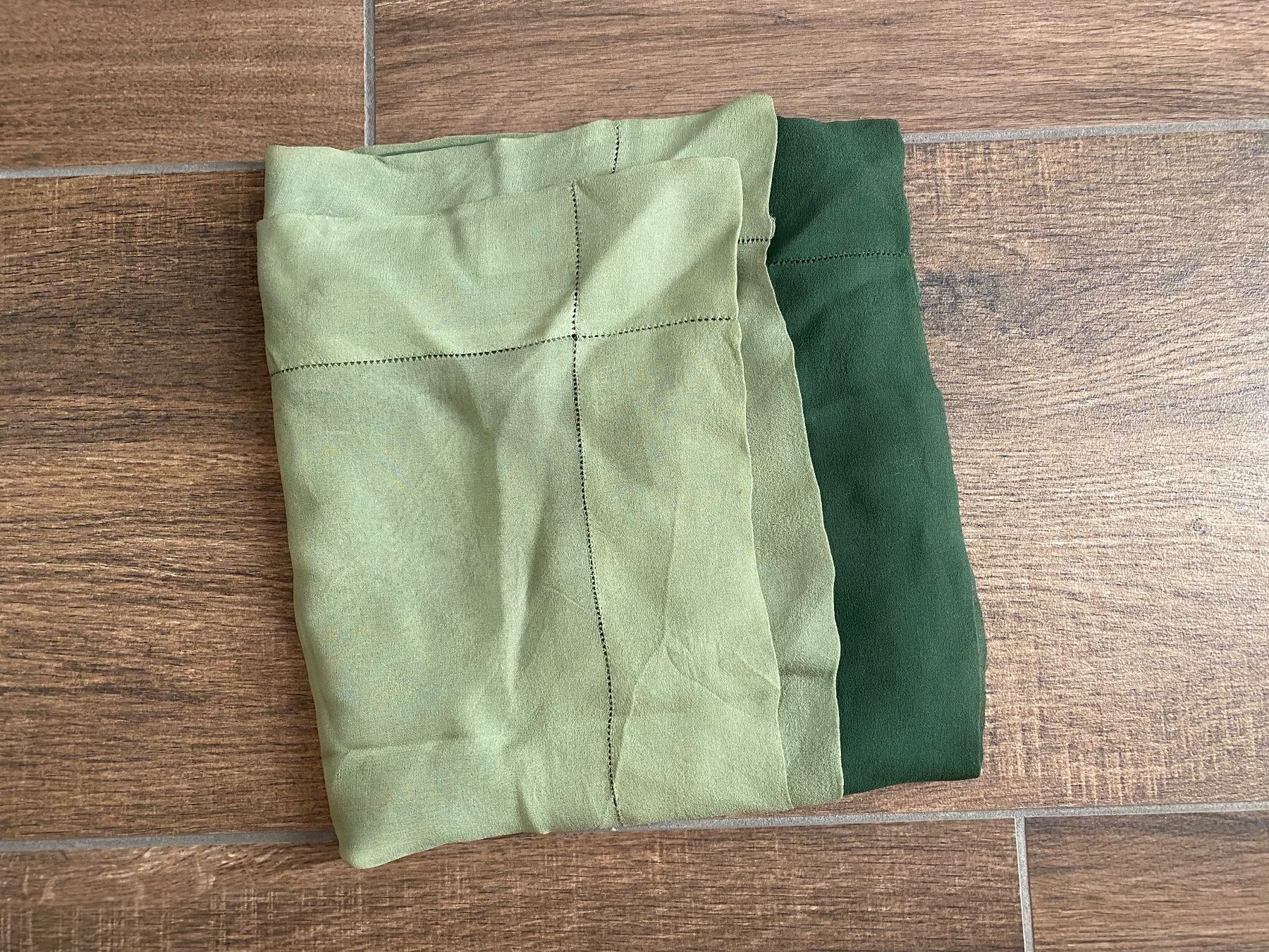 Foulard & Sciarpe: Schal mit Farbverlauf leicht grün – Usato da Pratteln venduto da a23_j2gs 1