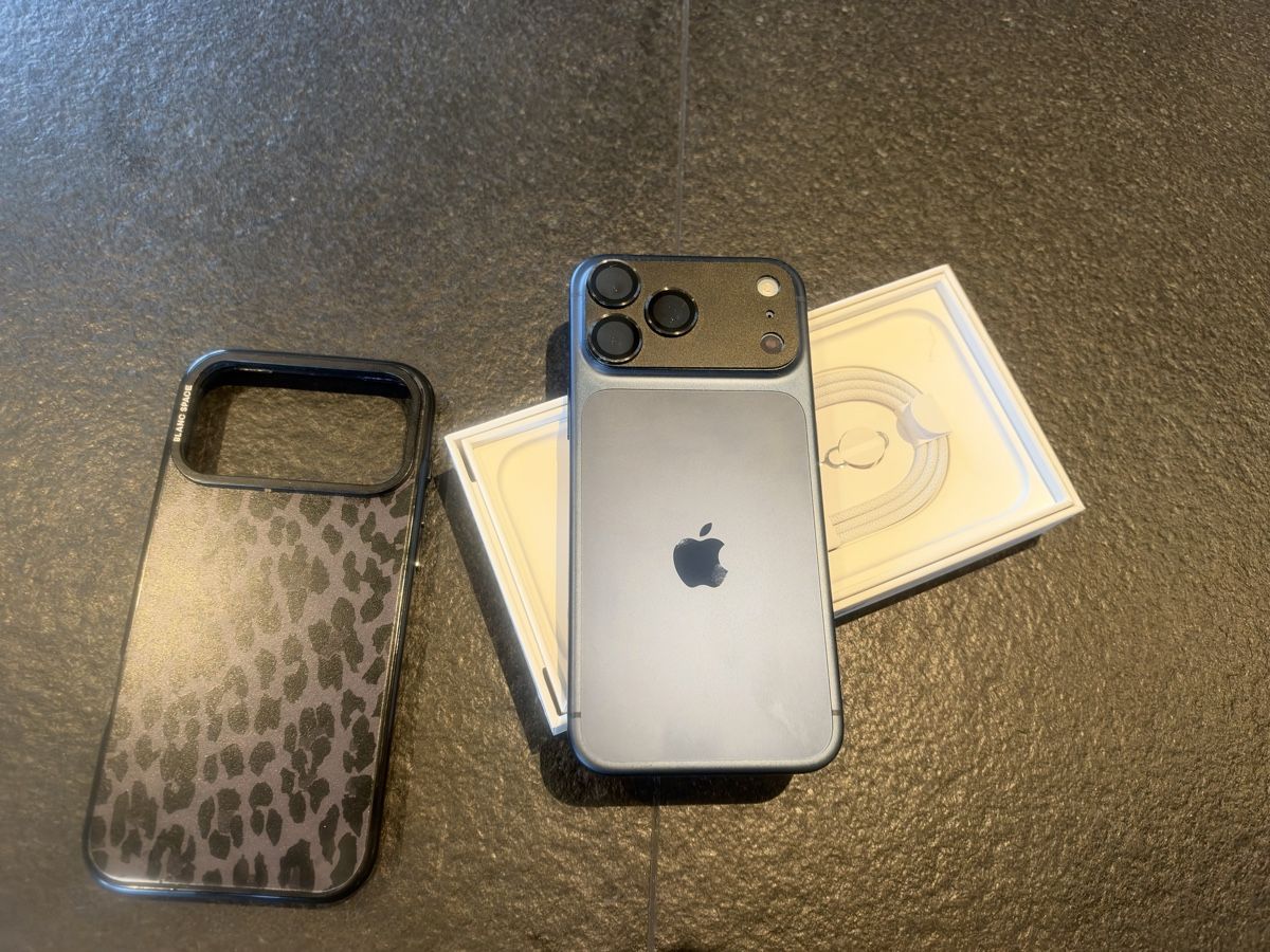 Apple Handys / Smartphones: Apple iPhone 17 Pro Max 1000 GB Deep Blue – Neu (gemäss Beschreibung) aus Andwil SG von chrisisler 1