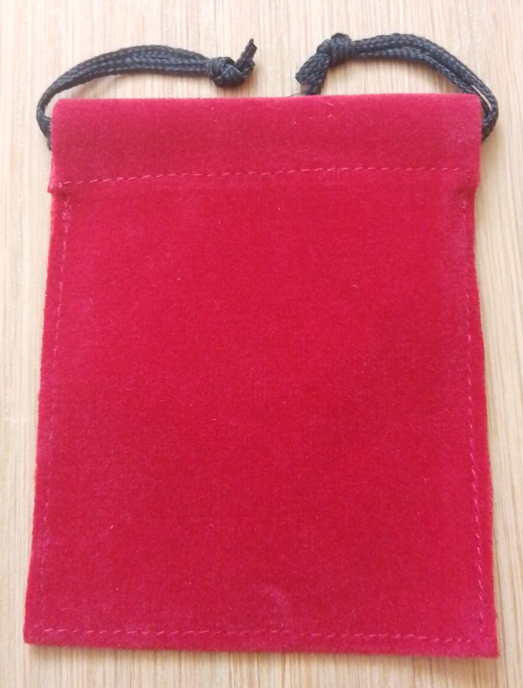 Taschen: Samtbeutel 8,2 x 6,7 cm mit Zugschnur rot – Neu (gemäss Beschreibung) aus Wohlen AG von salamanderspielwaren 1