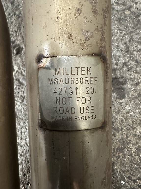 Audi Sistemi di scarico: AUDI Rs3 8P Milltek Downpipe – Usato da Oetwil am See venduto da CarParts 3