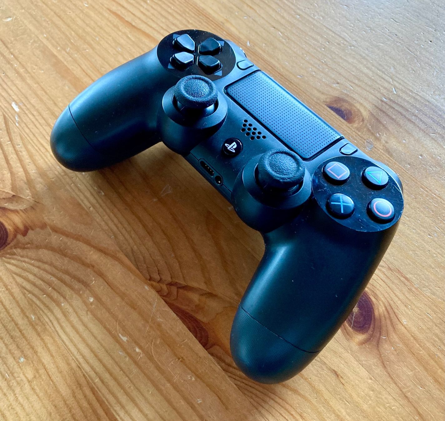 Sony Controller: Dual Shock Controller - PS4 – Defekt aus Zürich von  2
