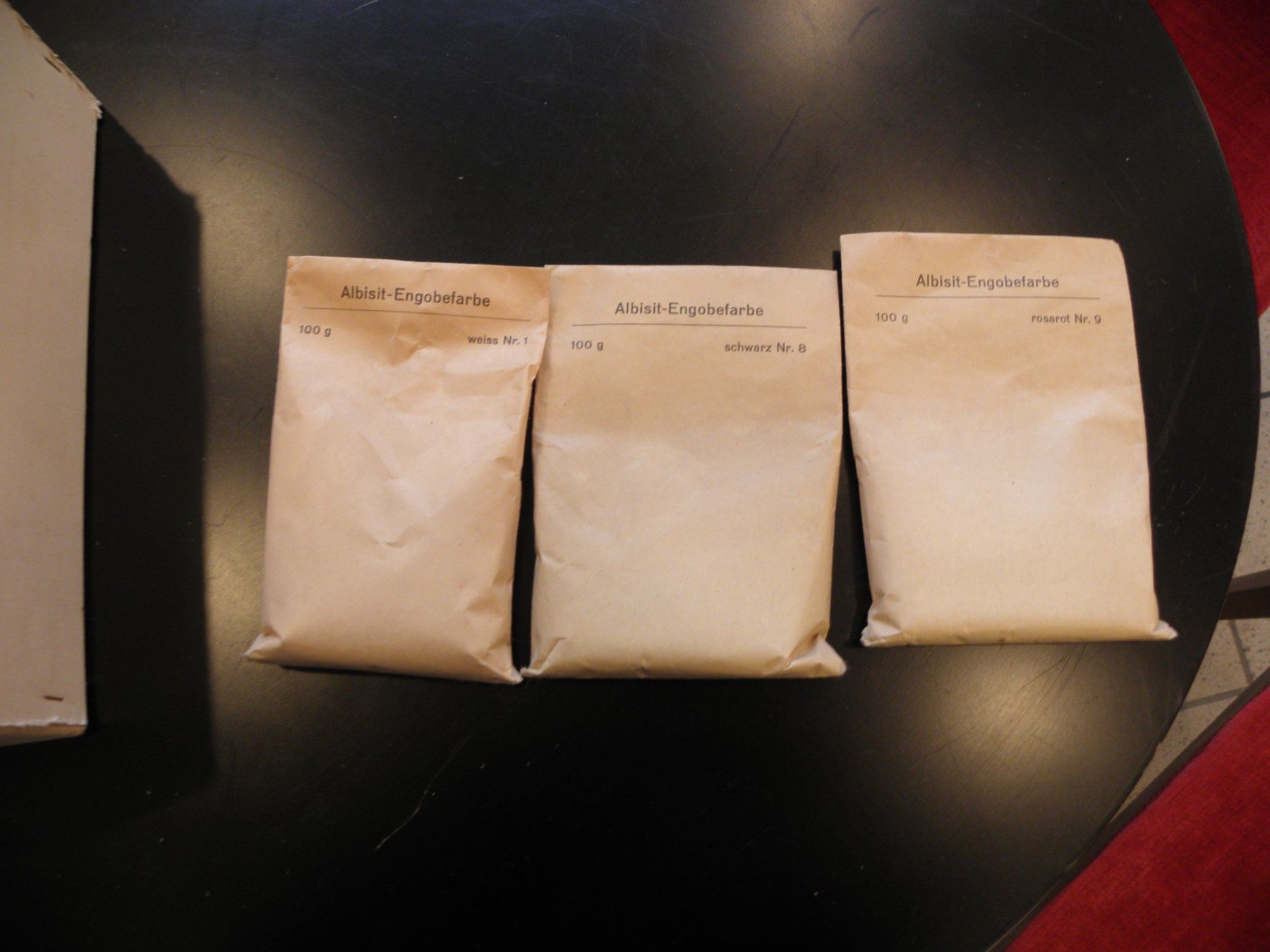 Colori: ALBISIT ENGOFARBEN Engofarbe  10 x 100 gr – Usato da Bischofszell venduto da Museumscafe 2