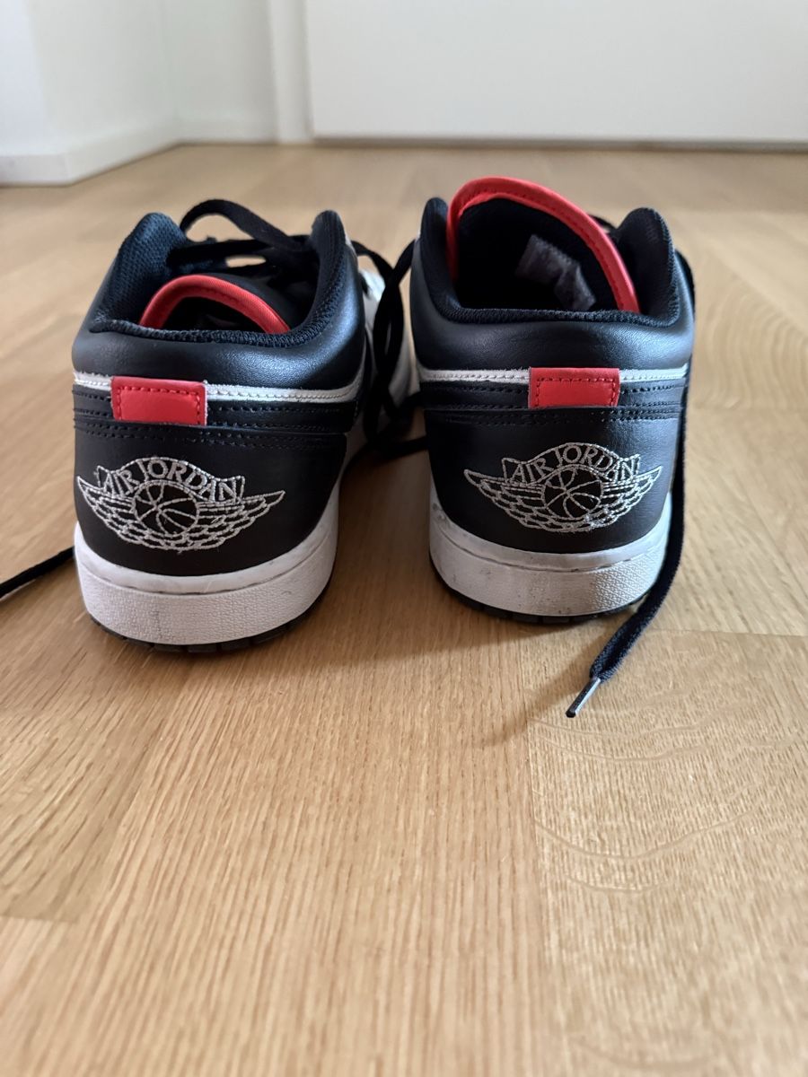 Jordan Herrenschuhe: AIR JORDAN 1 - Sneaker low - neutral grey/black/summit white – Gebraucht aus Kilchberg ZH von veneto87 3