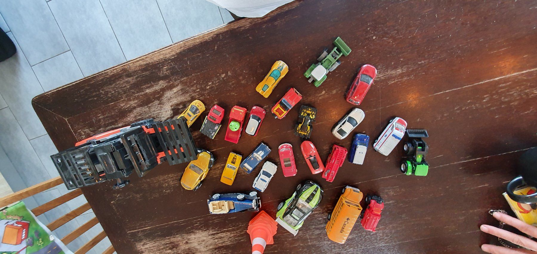 Giocattoli: Auto sammlung mit auto Teppich – Usato da Mammern venduto da Iten-chris 2