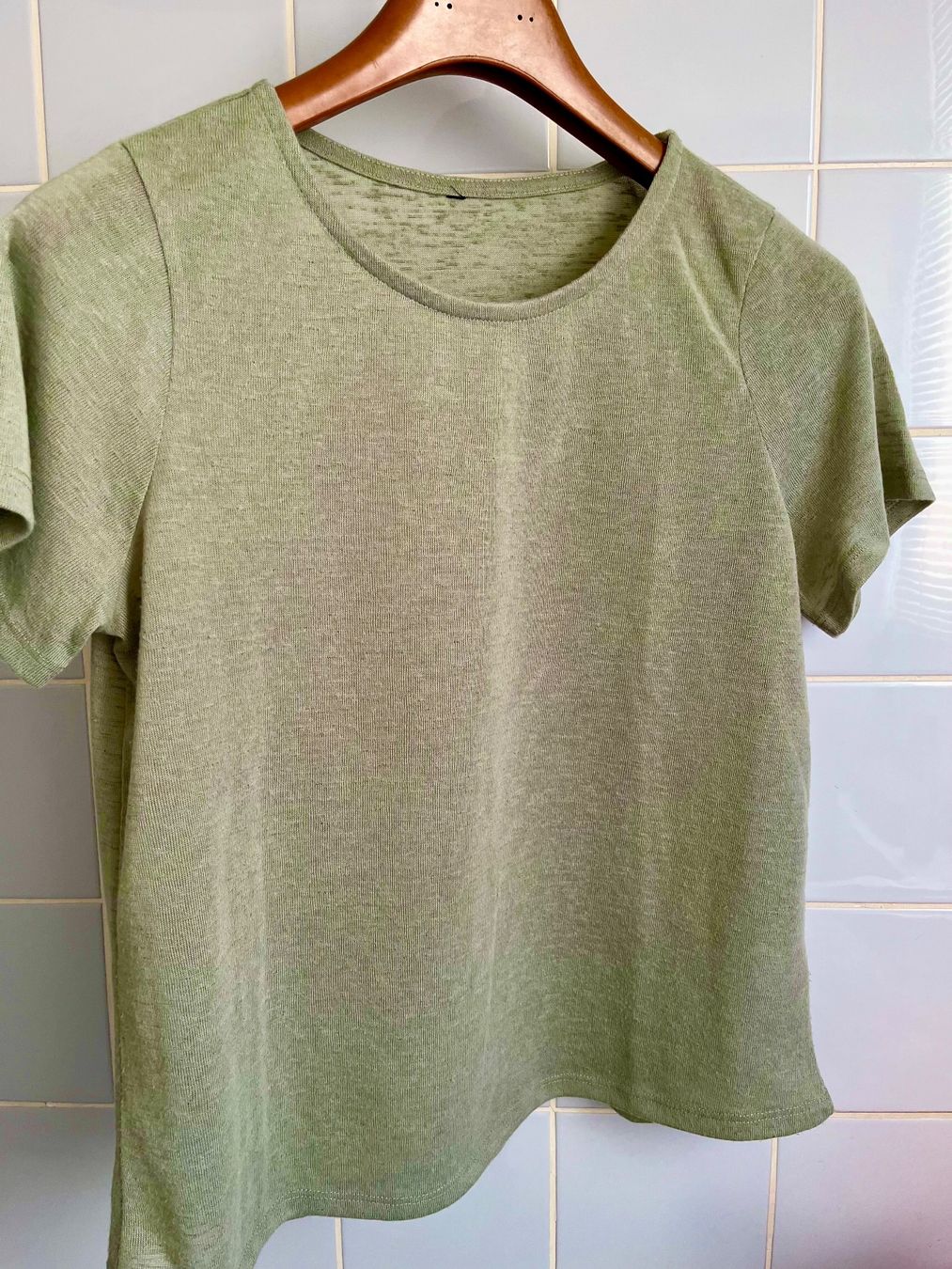 T-shirt: 5 T.Shirt, gemustert und uni, Kurzarm, Gr.M/40 – Usato da Adliswil venduto da eri.40 7