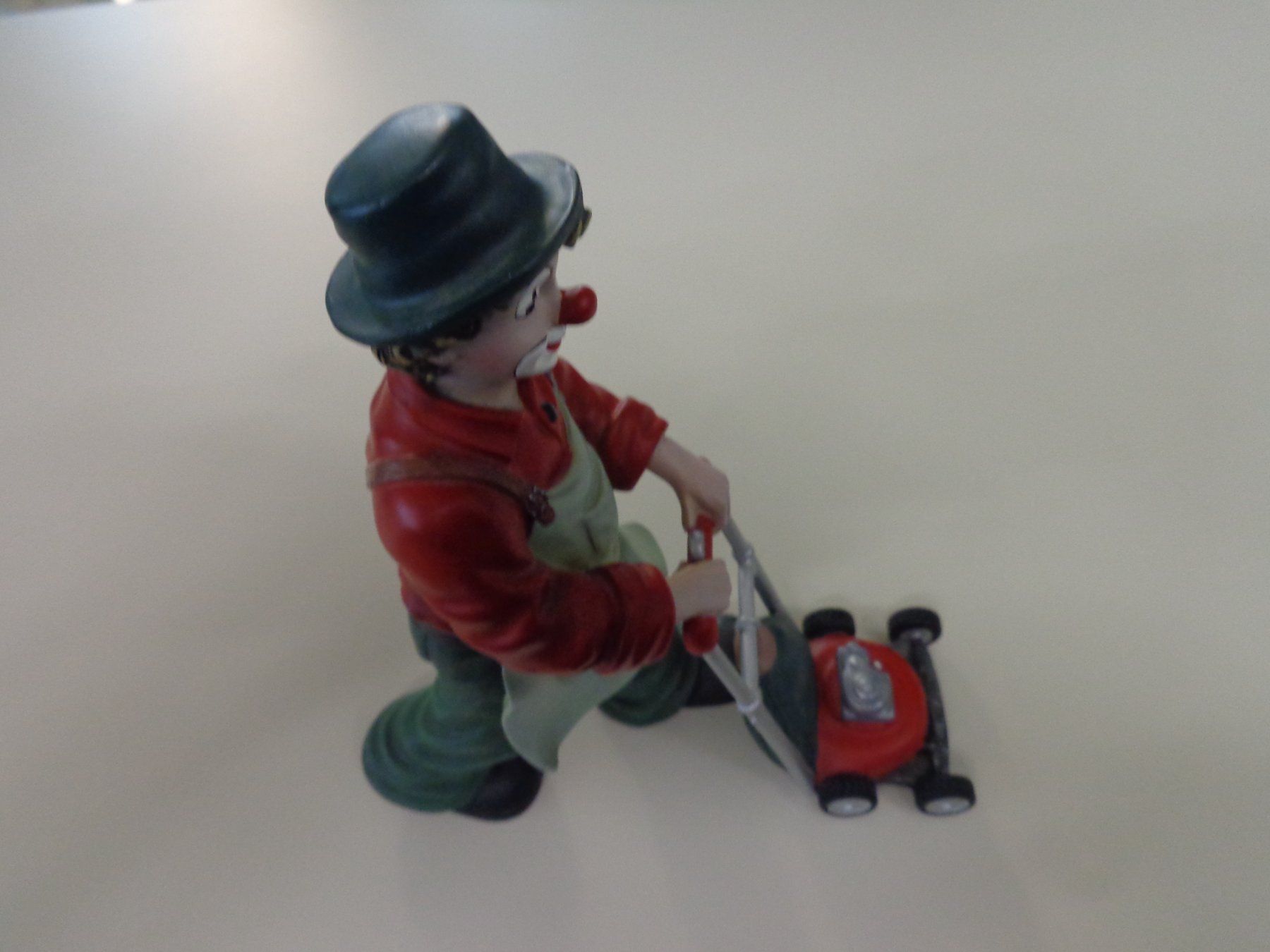 Statuette: Gilde Clown Rasenmäher Hemd rot – Nuovo (secondo la descrizione) da Liestal venduto da Gecko16 2