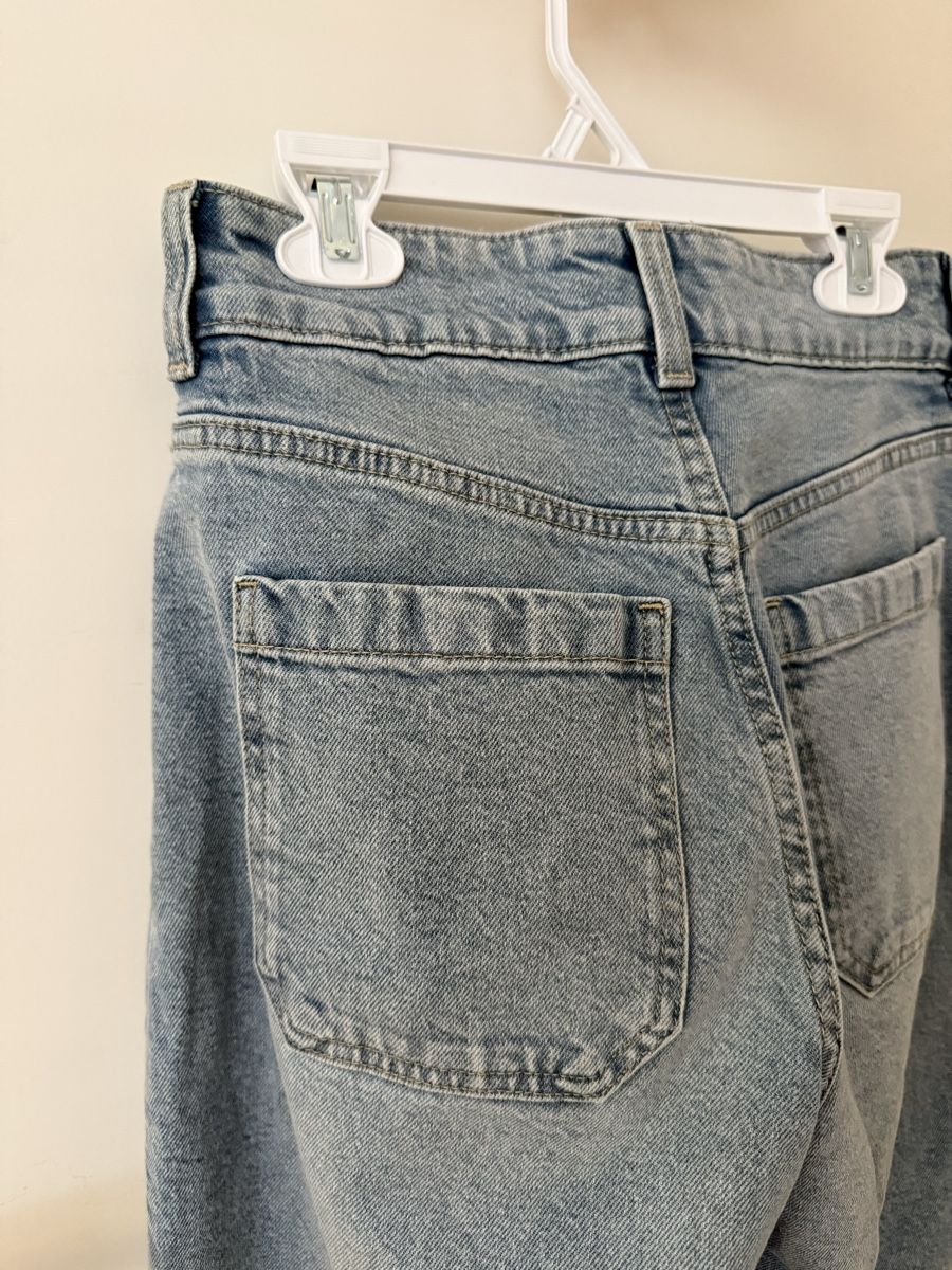 H&M Jeans: Jean H&M bleu clair  – D'occasion à Monthey par sen_6ckr 5