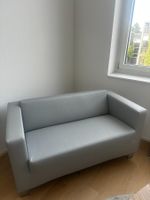 Lounge-Sofa 2er Nowy Styl Studio, Kunstleder hellgrau, Chrom