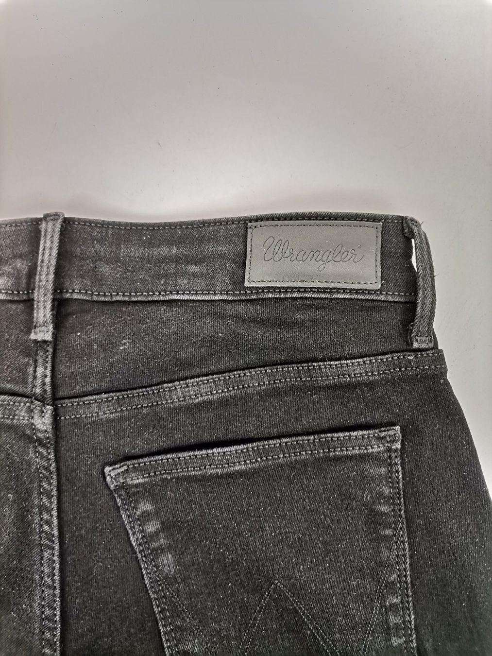 Wrangler Jeans: WRANGLER Damen Jeans Schwarz – Usato da Schaffhausen venduto da Restwert_SH 6