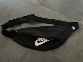 Nike Hüfttasche / Bauchtasche in Schwarz - Neuwertig!