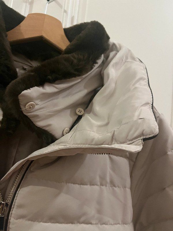 Vestes: M&S Winter Jacket with fur collar – D'occasion à Genève par toandfrom 5