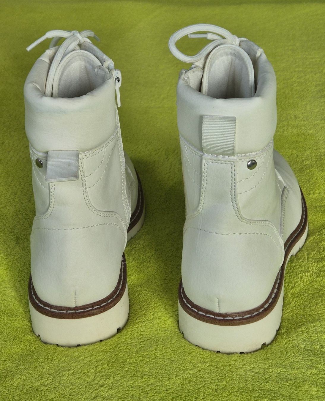 Scarpe da donna: Boots winterweiss, Grösse 39 – Usato da Winterberg ZH venduto da Gemini63 3