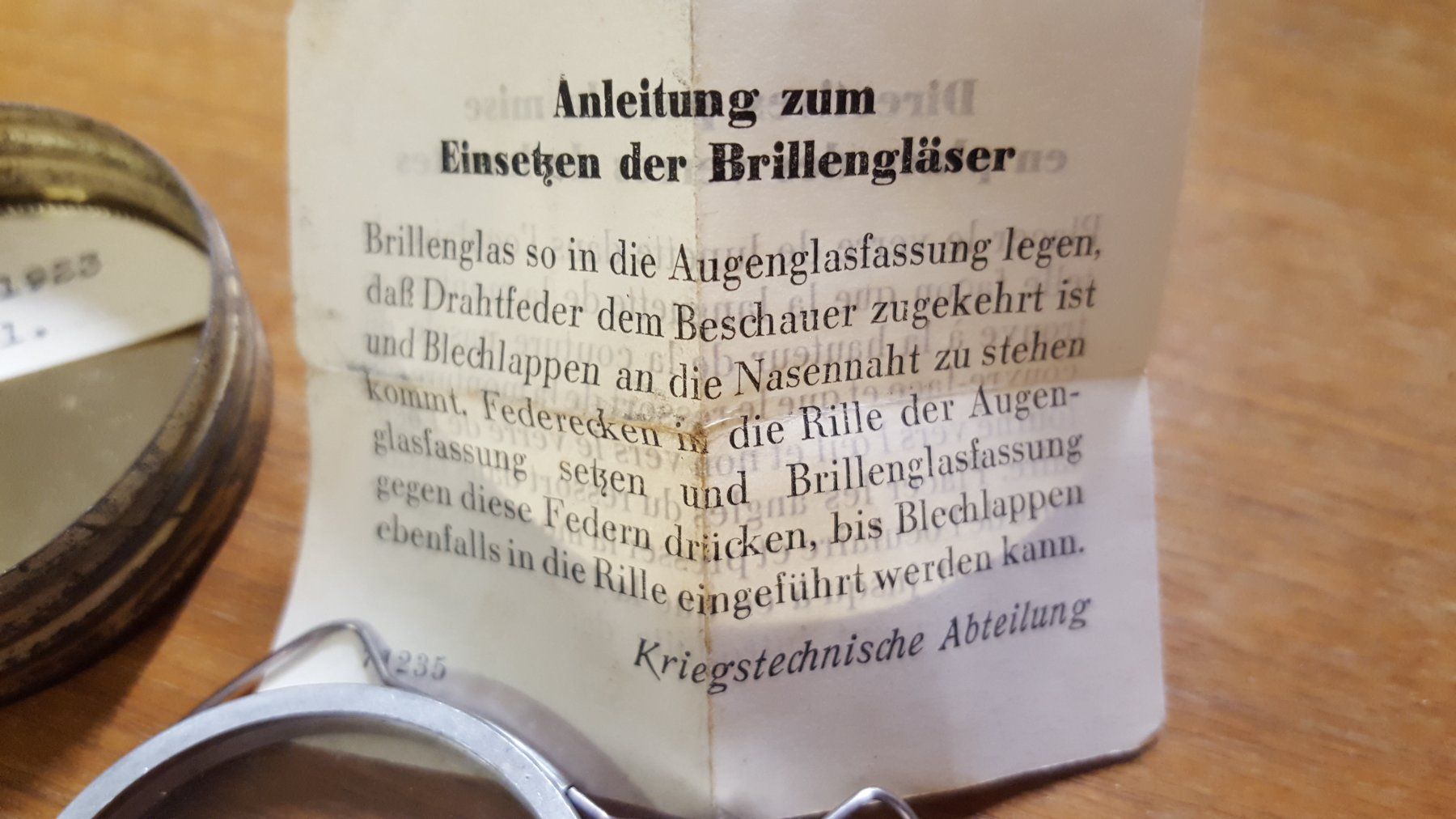 Occhiali & Lenti: Schweizer Armee, Brillengläser im Döschen mit Anleitung – Usato da Arlesheim venduto da shopradl 1