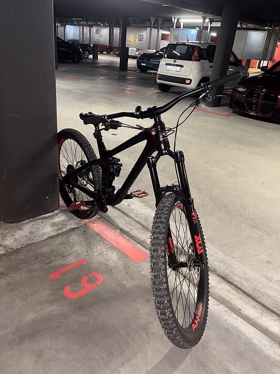 Vélos: Rocky Mountain Slayer Full Carbon  – D'occasion à Affoltern am albis par bad-compay22