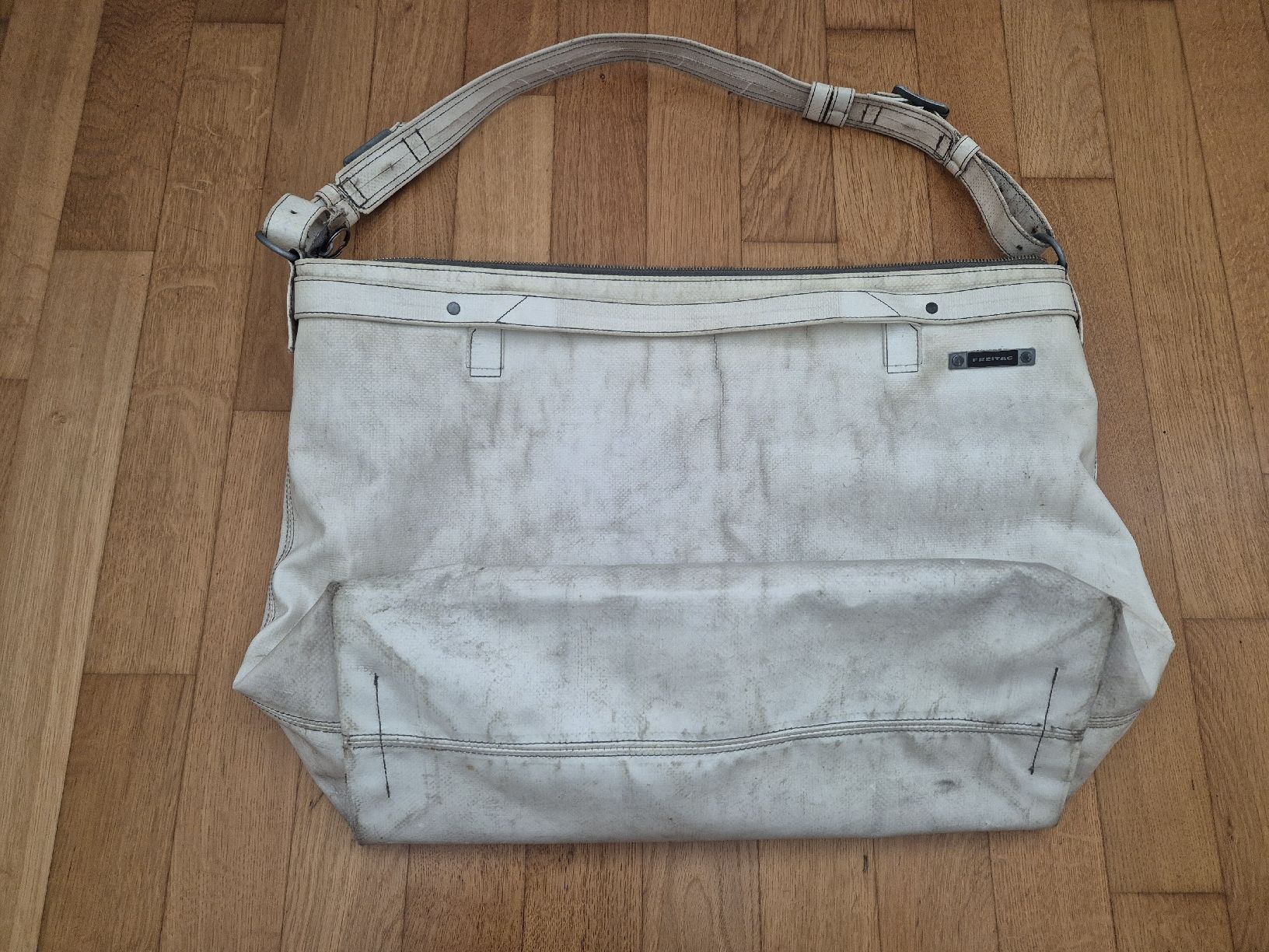廃番商品 Freitag reference AHLGREN 白 楽天市場】フライターグ 