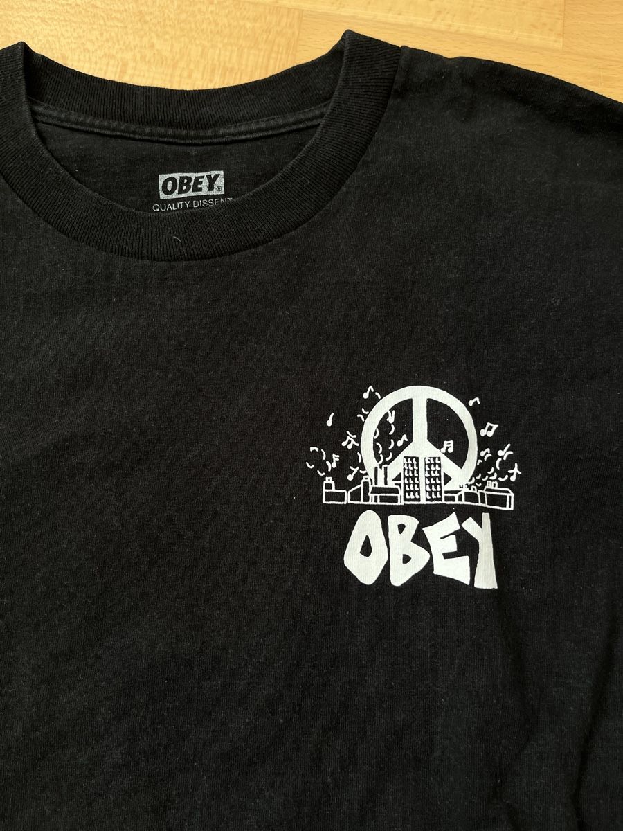 Obey T-shirt: T Shirt Obey – Usato da Zuzwil SG venduto da dieschnellemichelle 2