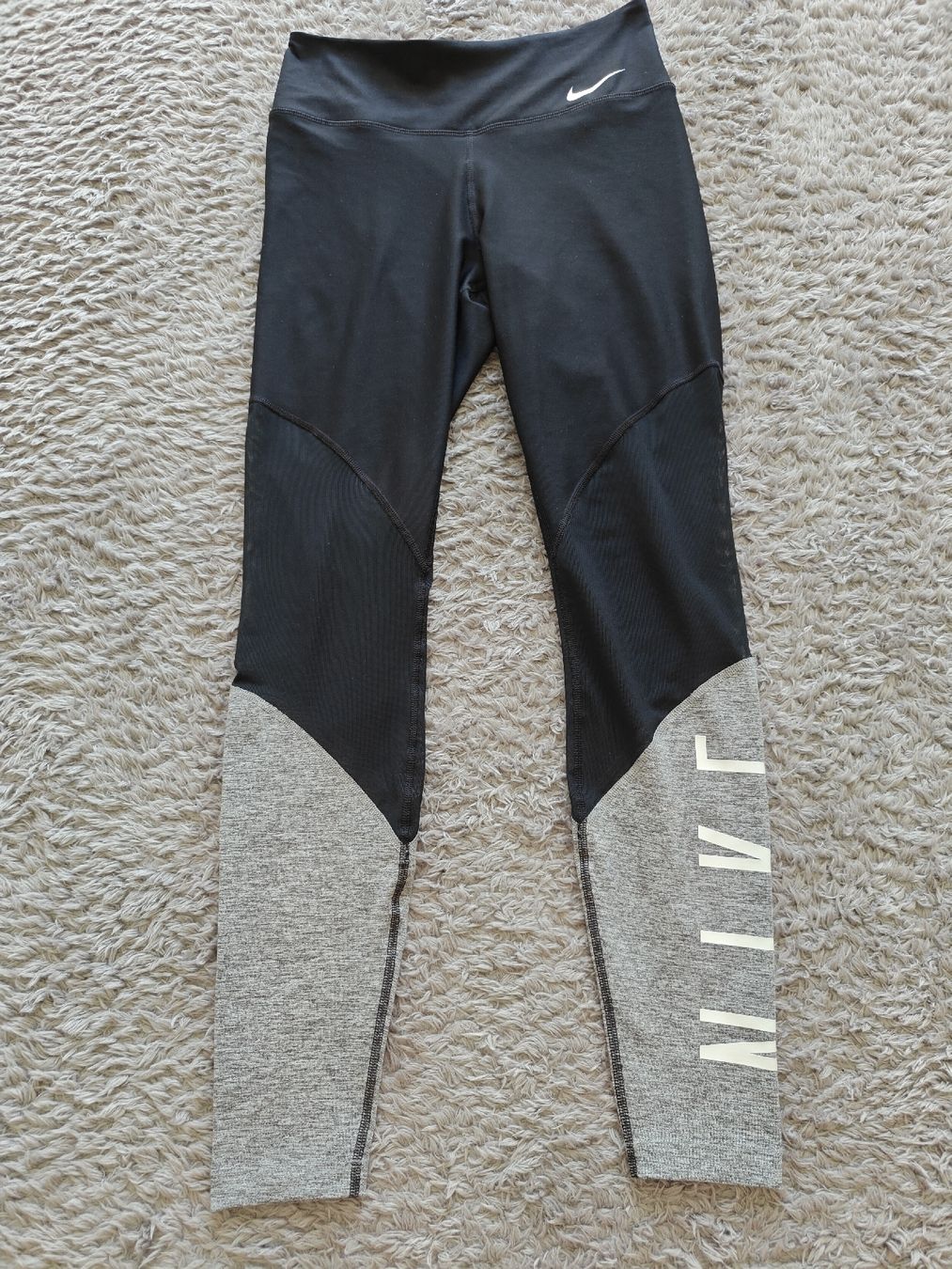 Nike Leggings: Nike Sport Leggins Tights – D'occasion à Pieterlen par Saemelili