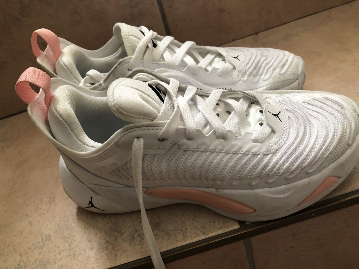 Jordan Scarpe da donna: Scarpe Jordan tg 36,5 – Usato da Rancate venduto da Birbine 1