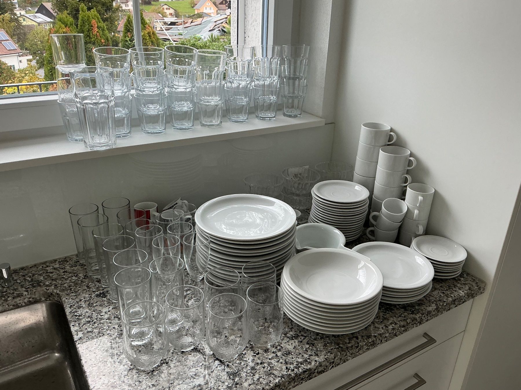 Set di piatti: Geschirr assortiert – Usato da Muhen venduto da inf_n255 1
