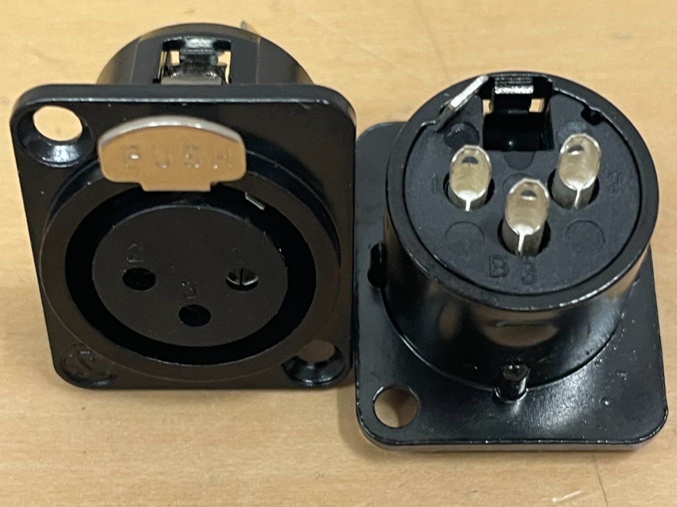 Kabel: 2er Set XLR Einbaubuchse 3pol schwarz    (A138) – Neu (gemäss Beschreibung) aus Däniken SO von Profog1 3